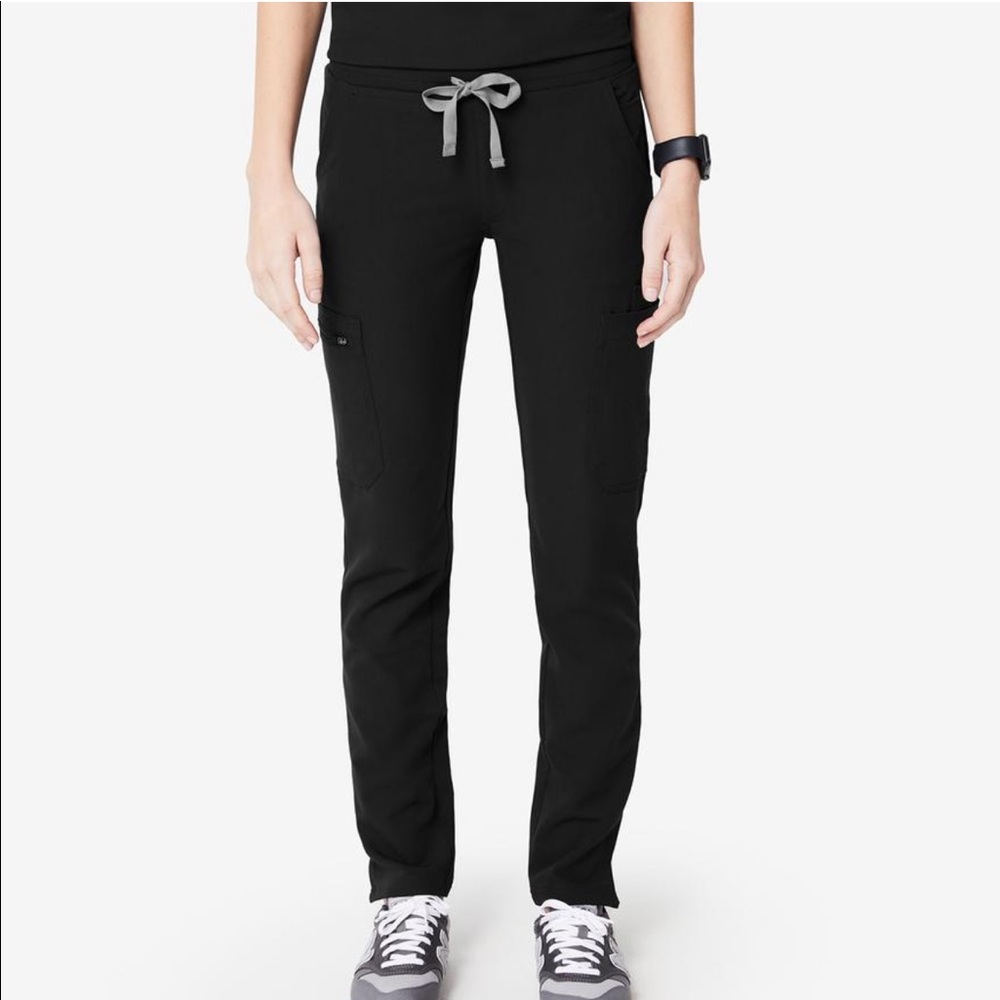 NEW CONDITION BLACK YOLA SCRUBS